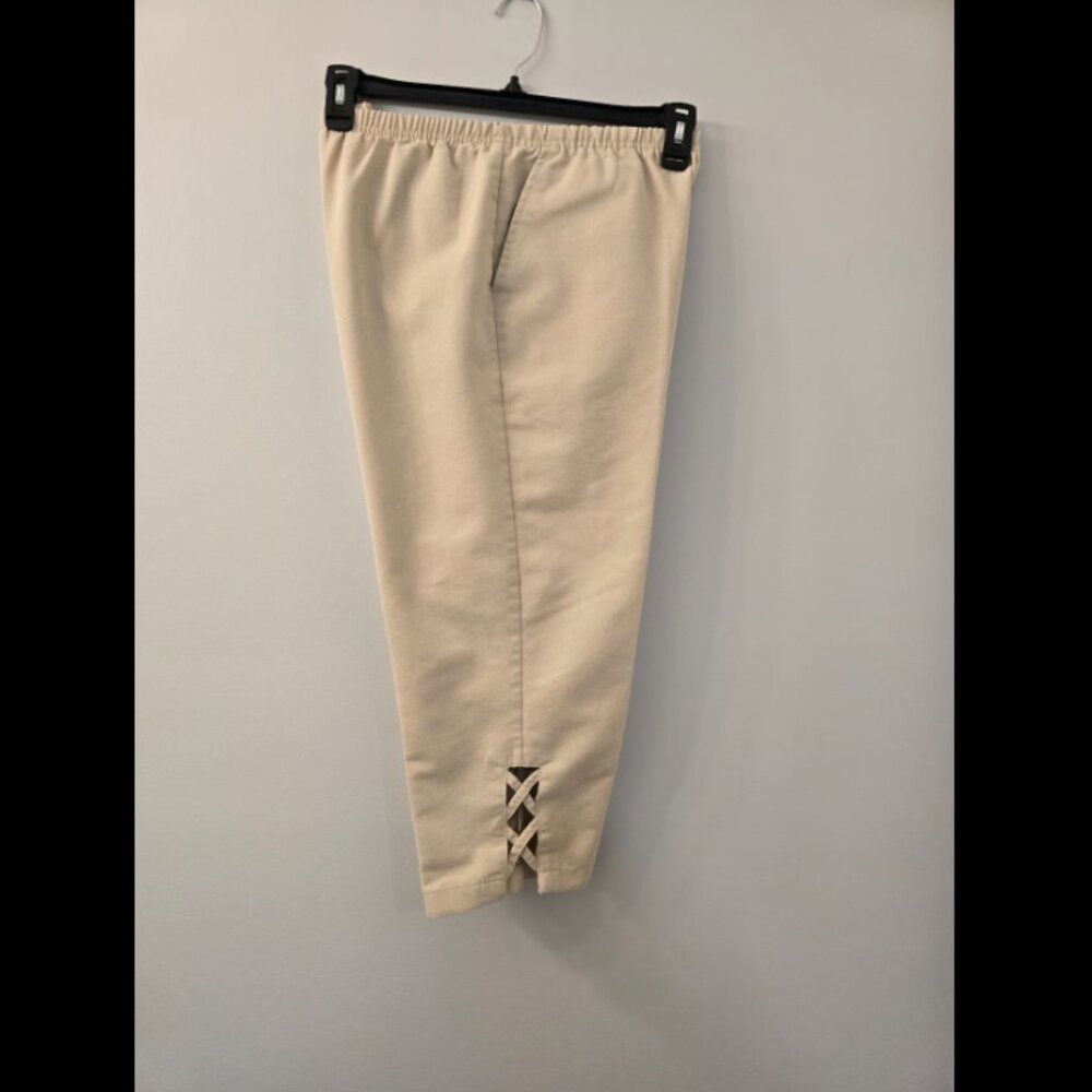 Blair Womens Capris in Great Condition - Size Medium